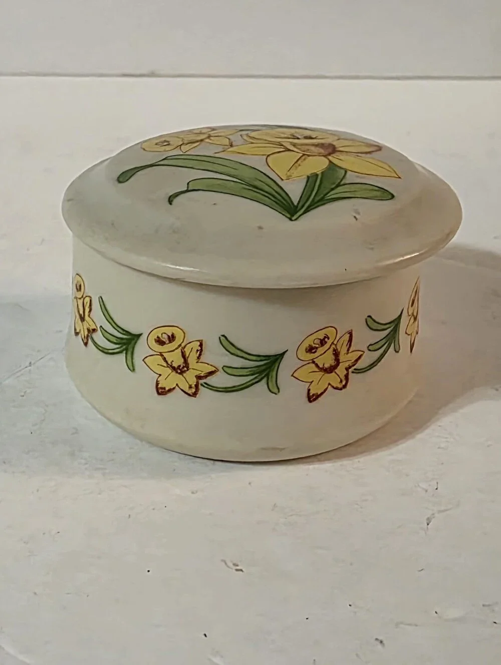 Lefton Flower Of The Month March #KW642 Trinket Box Antique Ivory